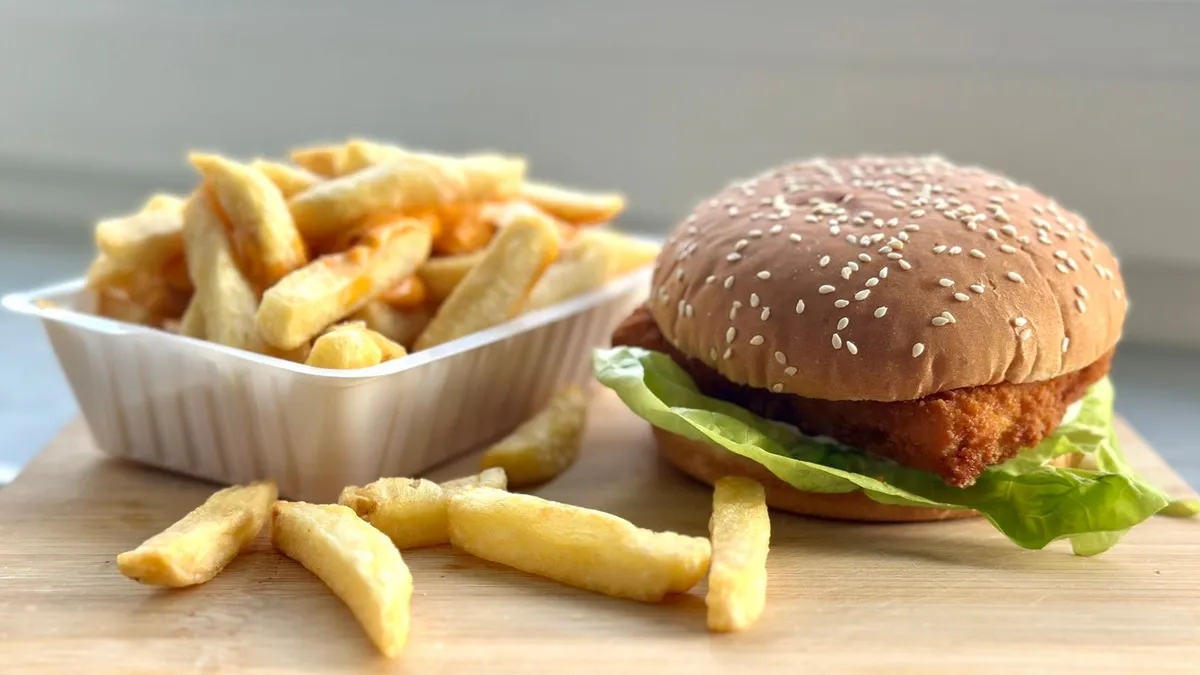 Fast food chicken sandwiches
