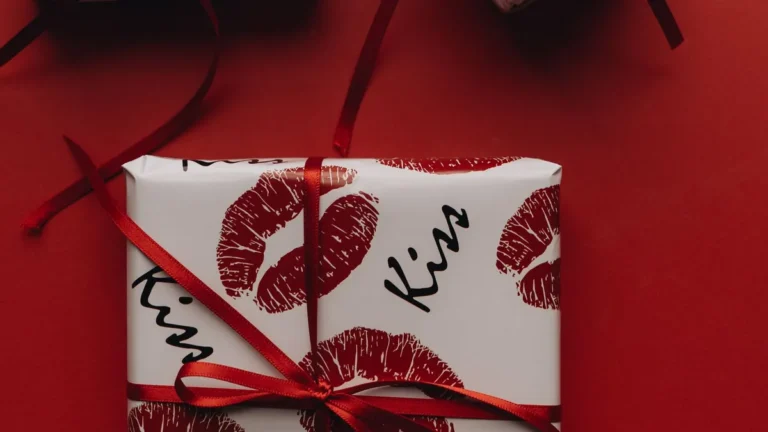 Black Friday Restaurant Deals 2026: Gift Card Bonuses and Cyber Monday