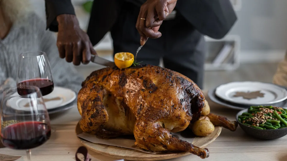 Restaurants open on thanksgiving